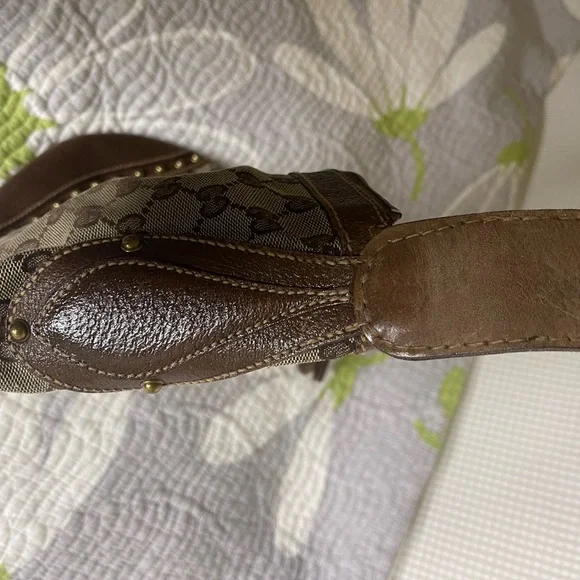 Authentic Vintage Gucci Crossbody Bag - Picture 6 of 16